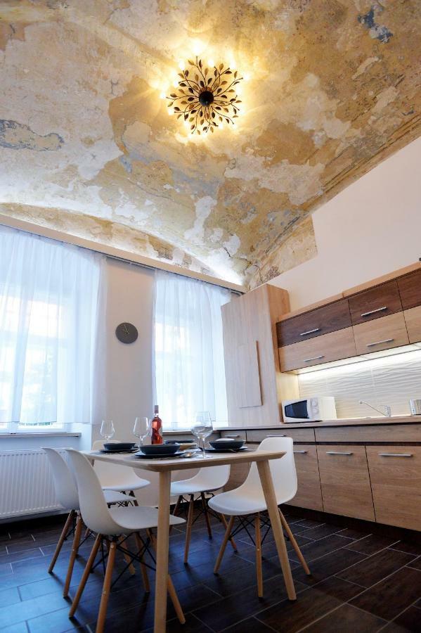 PR Apartman Eger Eksteriør billede